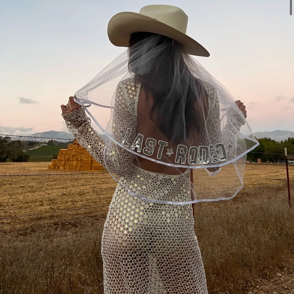 East n West Label: Last Rodeo Veil